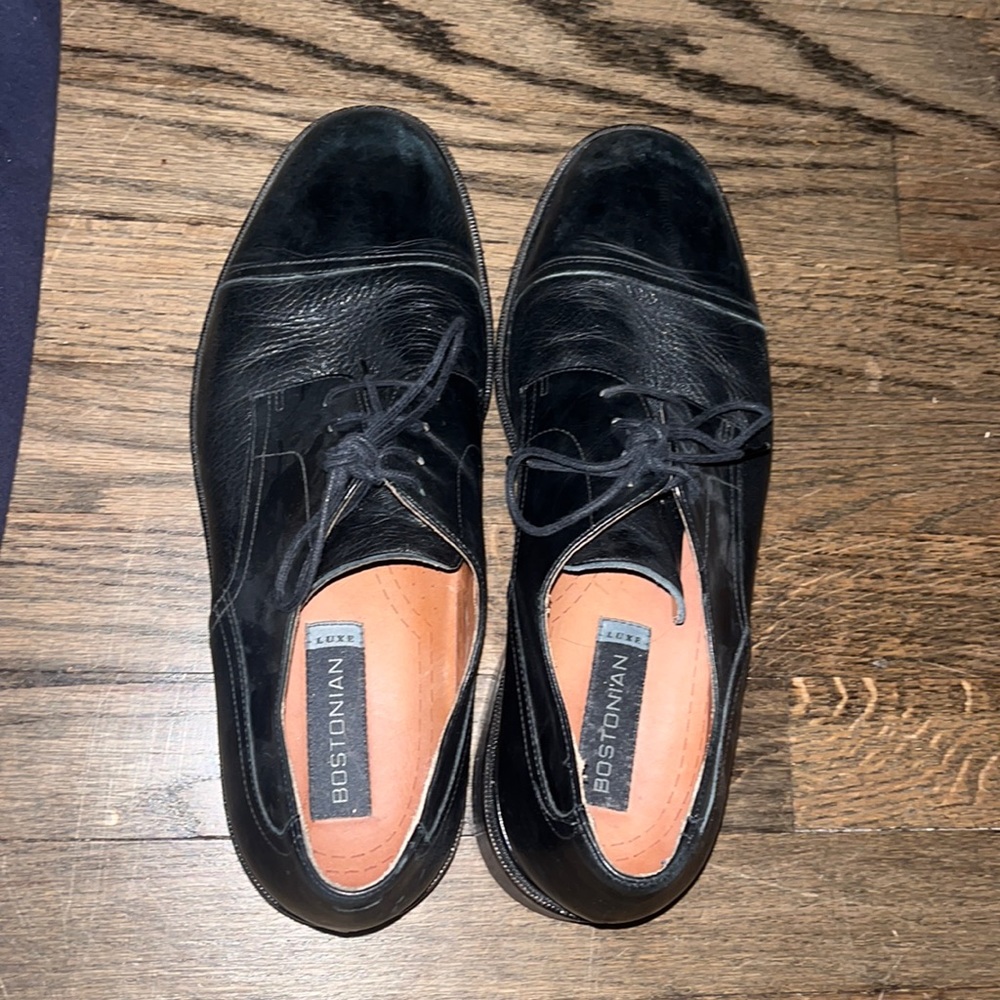 Bostonian men’s Size 10 black shoes oxfords used